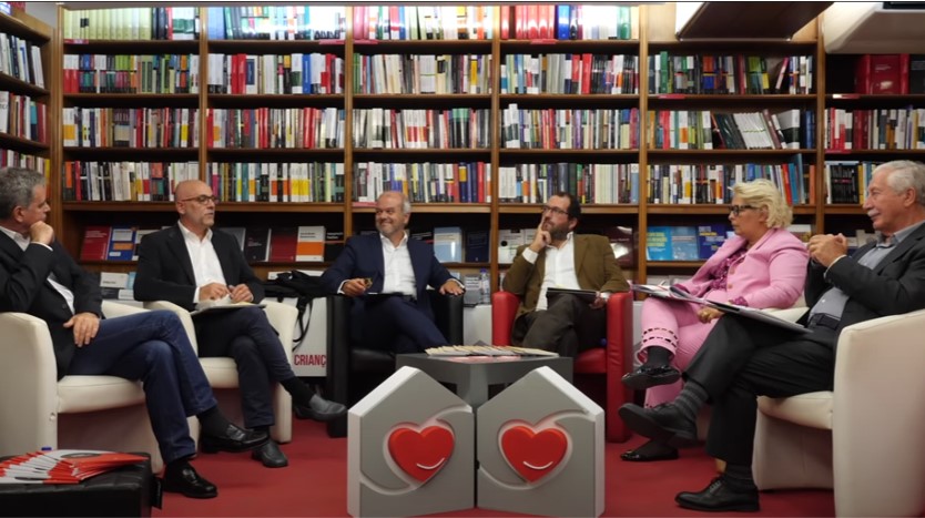 O Papel da Escola e dos Educadores