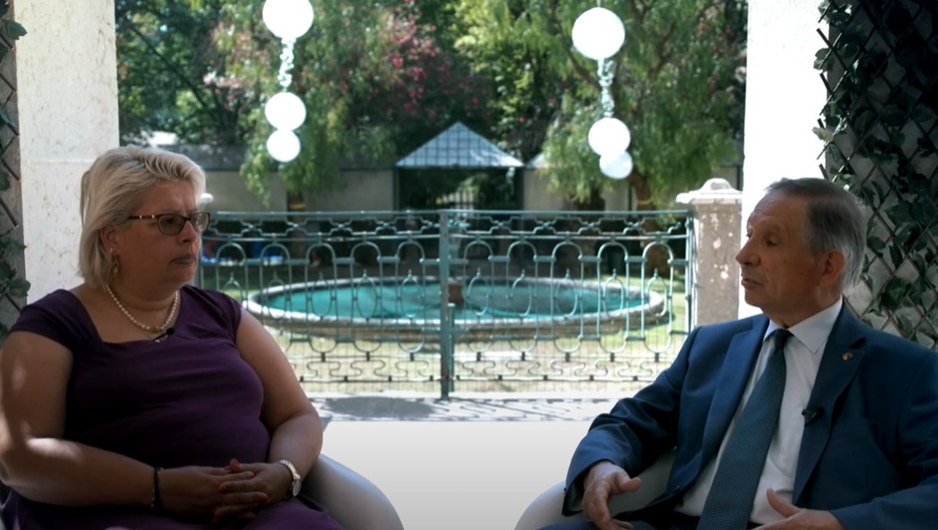 Dois Dedos de Conversa com o Professor Doutor Manuel de Almeida